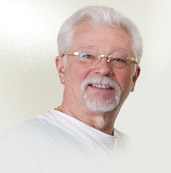 Zahnarzt Dr. Reinhard Wiemers in Moers.